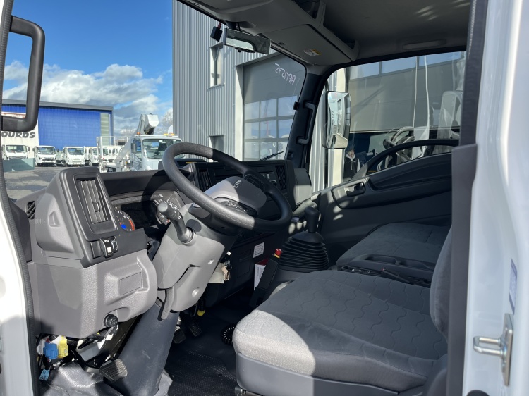 ISUZU M30 5.2L 190CH BVM BRAS CORNUT + COFFRE