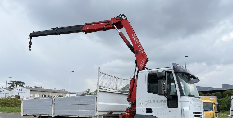 IVECO STRALIS 4X2 190E27 BENNE + GRUE