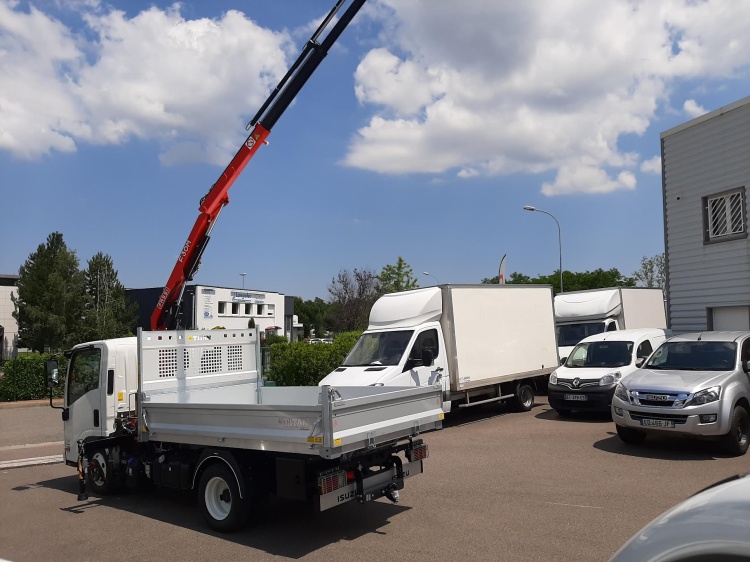 ISUZU M21 T 1.9L 120CH BVM BENNE ALU 2600+ GRUE F30M23 + ALLONGE