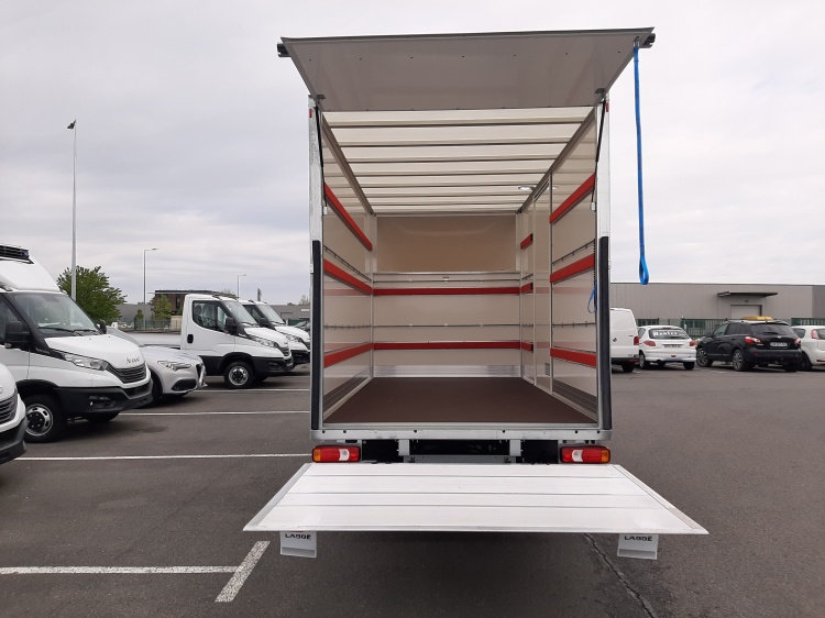 IVECO DAILY 35C18H 3.0L 180CH BVM CAISSE 20M3 + HAYON 750KG