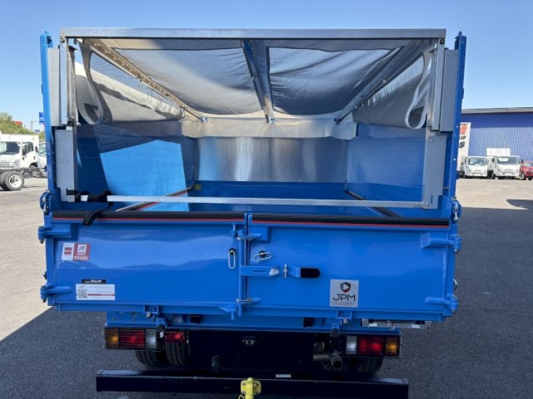 ISUZU M27 LARGE 3.0L 150CH BVM BENNE ACIER + COFFRE + PORTE UNIV + REHAUSSES + TOIT DE PROTECTION J.P.M