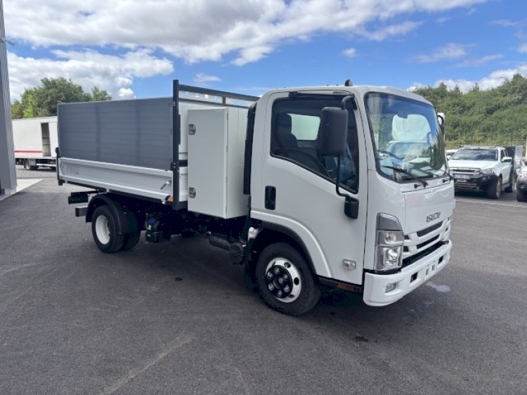ISUZU M27 LARGE 3.0L 150CH BVM BENNE ACIER + COFFRE + REHAUSSES