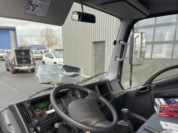 ISUZU M27 3.0L 150CH BVM POLYBENNE+ COFFRE