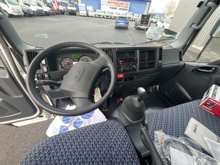 ISUZU M27 3.0L 150CH BVM POLYBENNE+ COFFRE