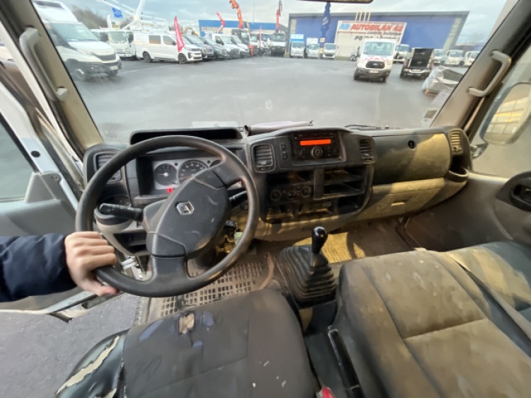 RENAULT MAXITY 3T5 110CH BVM BENNE ACIER