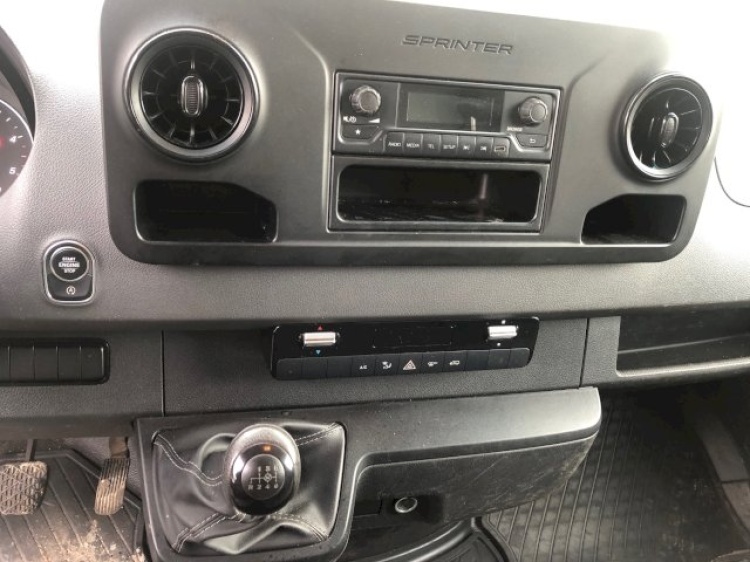 MERCEDES SPRINTER 514 3T5 140CH BVM BENNE + COFFRE