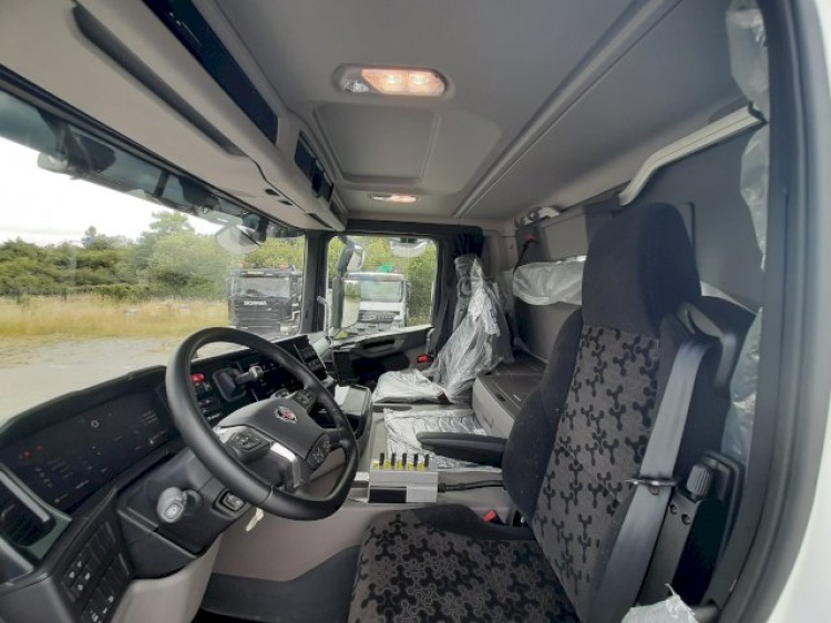 SCANIA XT XT 8X4 BVA 460CH POLYBENNE MARREL AL26