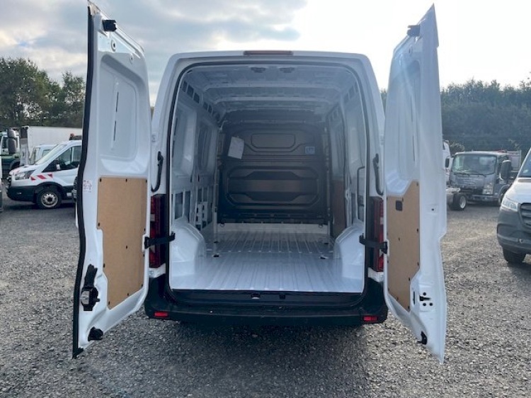 RENAULT MASTER FOURGON XDD L2H2 3.5T 150CH BVM