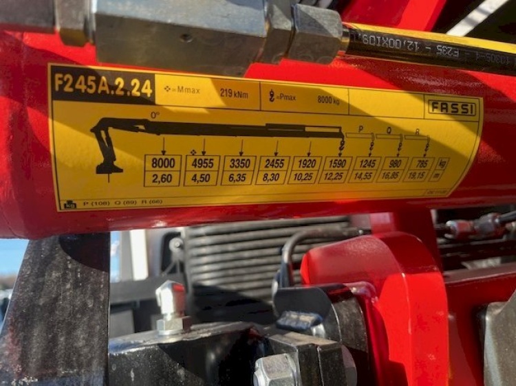 RENAULT GAMME C 8X4 OFF ROAD 13L E6 POLYBENNE + GRUE 