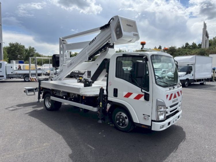 ISUZU M21 T 1.9L 120CH BVM NACELLE KLUBB PNT240 24M ARTICULEE