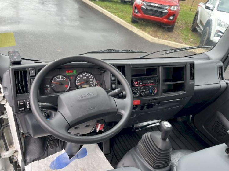 ISUZU M21 TT 1.9L 120CH BVM BENNE ALU 2600 + GRUE PM3623